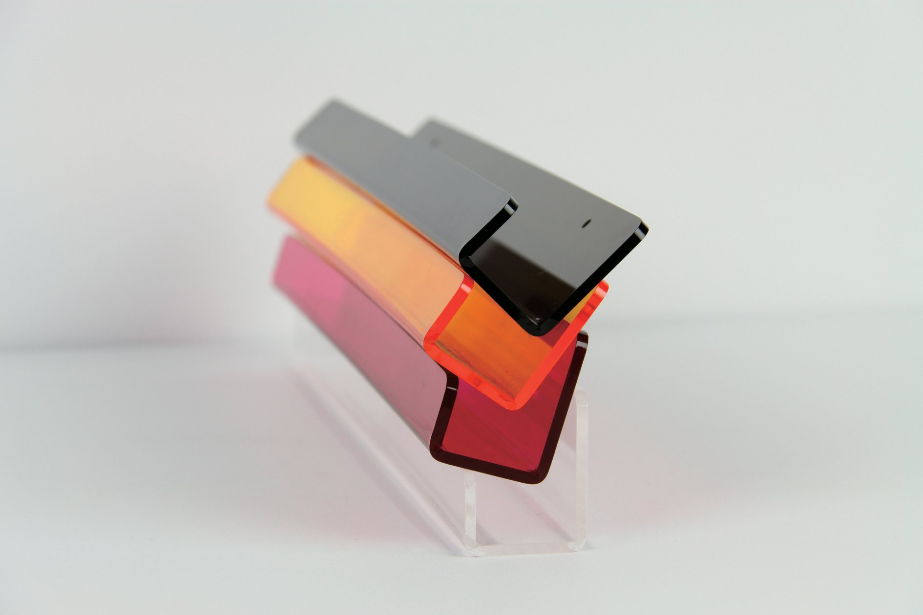 Amazon.co.jp: AZUMAYA 画鋲で壁に取りつけ アクリルウォールシェルフ